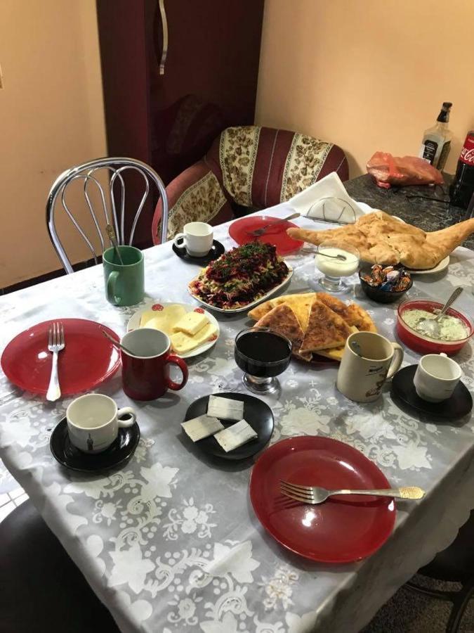 Dea Hotel Zugdidi Luaran gambar